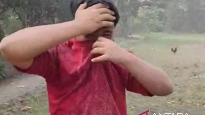 Tangkapan Layar warga terkena hujan debu di Citeureup, Bogor