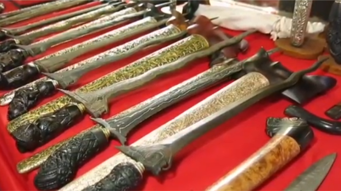 Keris Pusaka Prabowo bersama keris-keris lainnya Dipamerkan di Surabaya