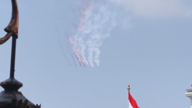 Atraksi jet tempur saat Upacara Kemerdekaan di Istana Merdeka