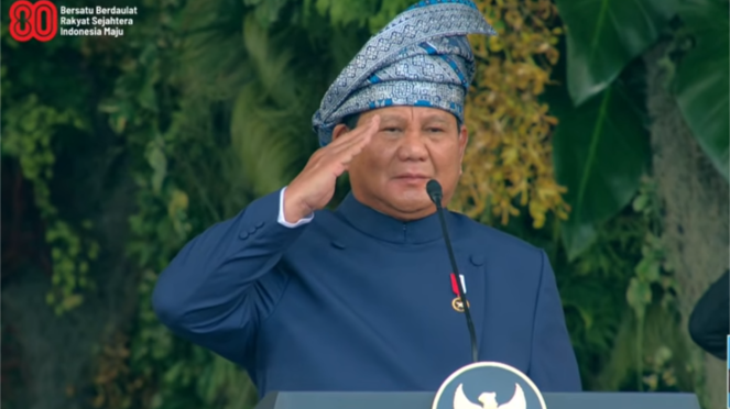 Presiden Prabowo Subianto di acara Penurunan Sang Merah Putih di Istana Merdeka, Jakarta Pusat, Minggu, 17 Agustus 2025.