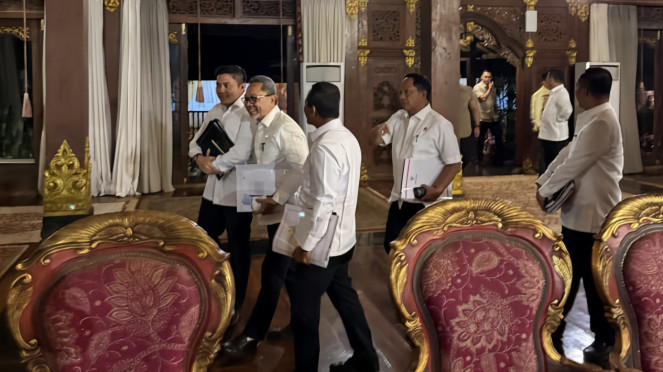 Presiden RI Prabowo Subianto memanggil sejumlah menteri ke Hambalang, Bogor