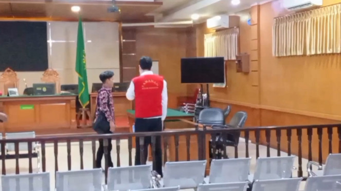 Sidang perdana dokter Priguna di PN Bandung