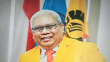 Rektor UNM Prof Karta Jayadi