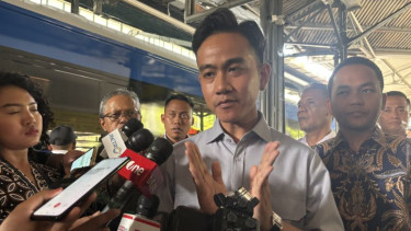 Wakil Presiden Gibran Rakabuming Raka di Stasiun Solo Balapan