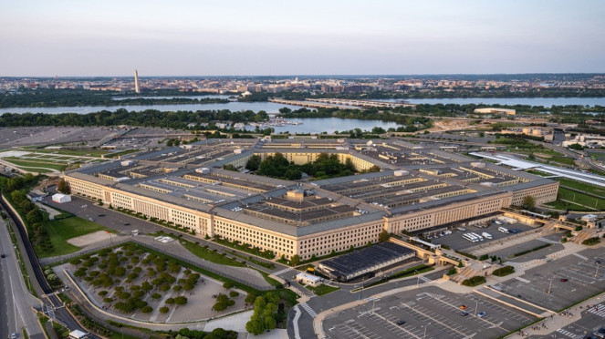Markas besar Departemen Pertahanan Amerika Serikat (AS) atau Pentagon, Markas besar Departemen Pertahanan Amerika Serikat (AS) atau Pentagon, Etos Perang hingga Akhir, Menteri Pertahanan AS Pete Hegseth diganti jadi Menteri Perang, Kebijakan Kosmetik