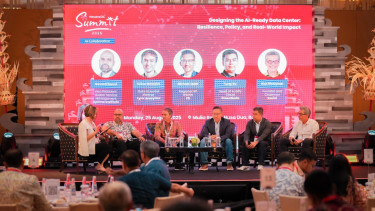 Diskusi Panel NeutraDC Summit 2025