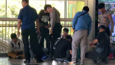 Pelajar diamankan di Stasiun Palmerah mau ikut demo buruh di DPR