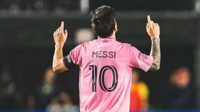 Pemain Inter Miami, Lionel Messi, Pemain Inter Miami, Lionel Messi, Petenis Indonesia Janice Tjen, Estella Loupatty dan Jens Raven , Pemain Timnas Indonesia, Eliano Reijnders, Thom Haye resmi gabung Persib Bandung