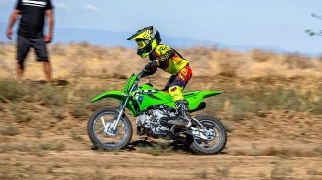 Kawasaki KLX110, 1. Kawasaki KLR250-D8, Kawasaki KLR250-D8, 2. Kawasaki M1030-M1, 3. Kawasaki KLX110 Mini Bike, Kawasaki KLX110