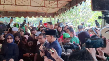 Anies Baswedan Hadiri pemakaman Affan Kurniawan