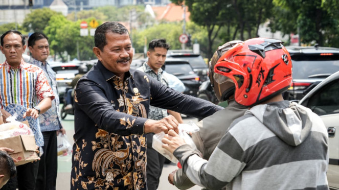 Ditjenpas bagikan 500 paket makanan