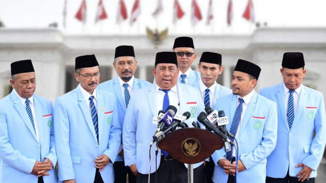Presiden Pemuda Masjid Dunia, Datuk H Said Aldi Al Idrus (tengah)