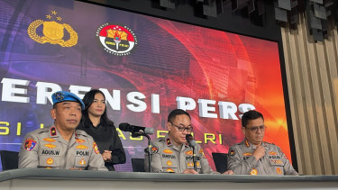 Brigjen Pol Agus Wijayanto (kiri), Brigjen Pol Trunoyudo (tengah)