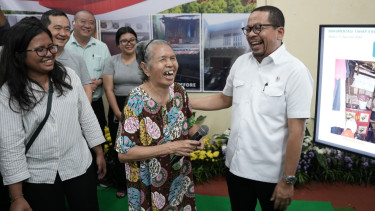 Wakil Kepala Staf Kepresidenan, M. Qodari (kanan)