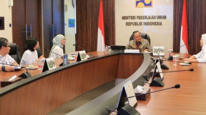 Rapat kementerian PU.