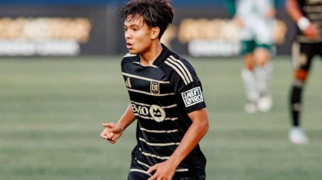 Adrian Wibowo, Thom Haye resmi gabung Persib Bandung, Adrian Wibowo, Eks pemain Persija Jakarta, Syahroni jadi korban salah sasaran netizen, Pemain Lille, Calvin Verdonk, Bek Timnas Indonesia, Mees Hilgers