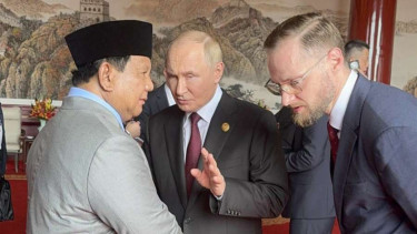 Presiden RI Prabowo Subianto dan Presiden Rusia Vladimir Putin di Beijing