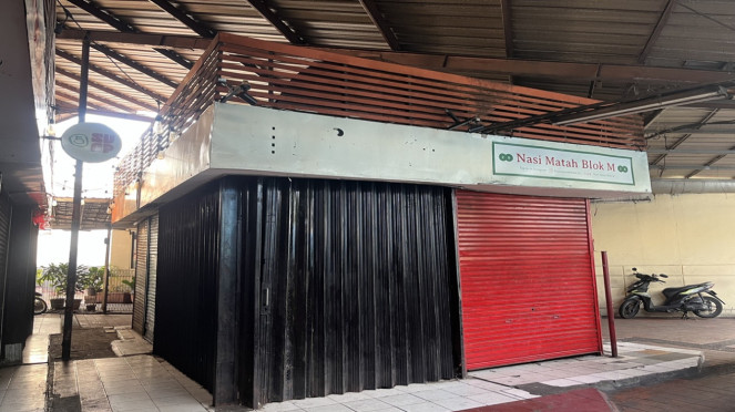 Sejumlah kios di district Blok M tutup