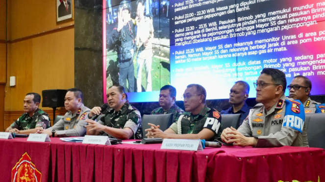 Kapuspen TNI Brigjen TNI (Mar) Freddy Ardianzah menggelar konferensi pers