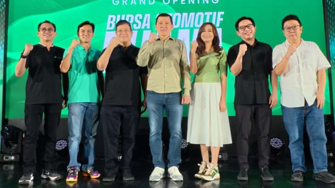 Buana Finance meluncurkan Bursa Otomotif Buana (BOB) di kawasan POIN PIK 2