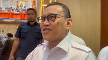 Menteri Perlindungan Pekerja Migran Indonesia (P2MI) Abdul Kadir Karding di Kompleks Parlemen, Senayan, Jakarta Pusat