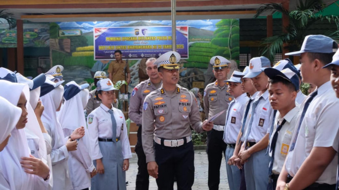 Polda Riau gelar program Police Goes to School dan Green Policing di SMA/SMK
