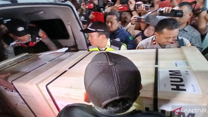 Jenazah Zetro Leonardo Purba, staf KBRI Lima yang tewas ditembak tiba di RI