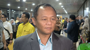 Ketua Fraksi Partai Golkar DPR RI Sarmuji di Kompleks Parlemen, Senayan, Jakarta