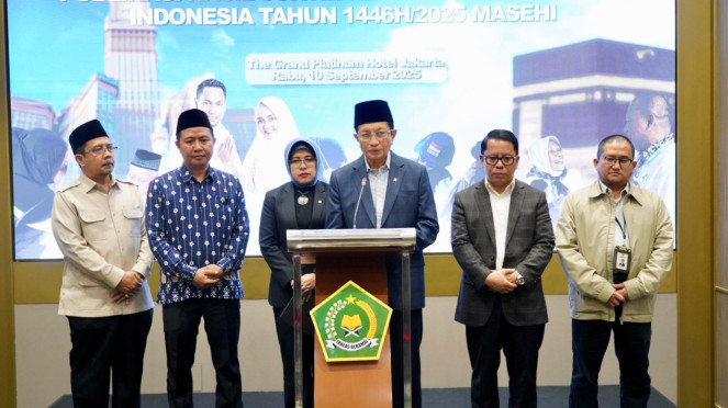 Menteri Agama Nasaruddin saat rilis hasil survei kepuasan haji di Jakarta