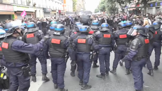 Kepolisian Prancis menghalau demonstran di Kota Paris