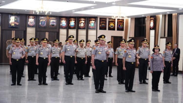 27 Pati Polri Naik Pangkat, Dua Perwira Jadi Komjen: Karyoto dan Suyudi 