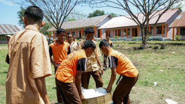 Pelajar di Pulau Komodo