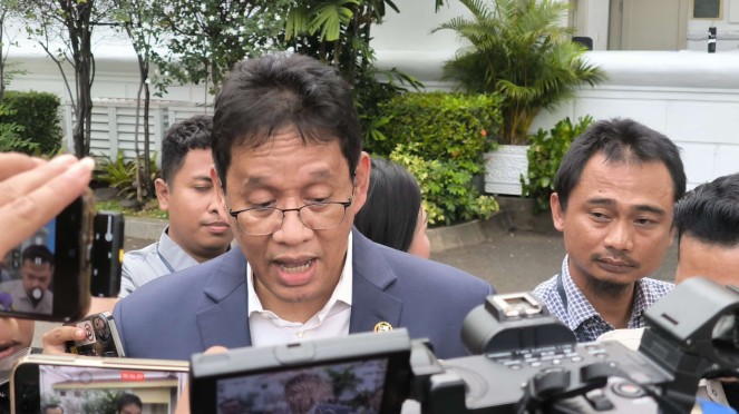 Menteri Keuangan (Menkeu) Purbaya Yudhi Sadewa di Kompleks Istana Kepresidenan 