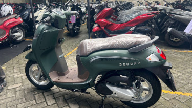 Motor Scoopy  2025, 1. Pemeriksaan Oli, 2. Sistem Kelistrikan, 3. Tuas Gas dan Kemudi, 4. Sistem Pengereman, 5. Roda dan Ban