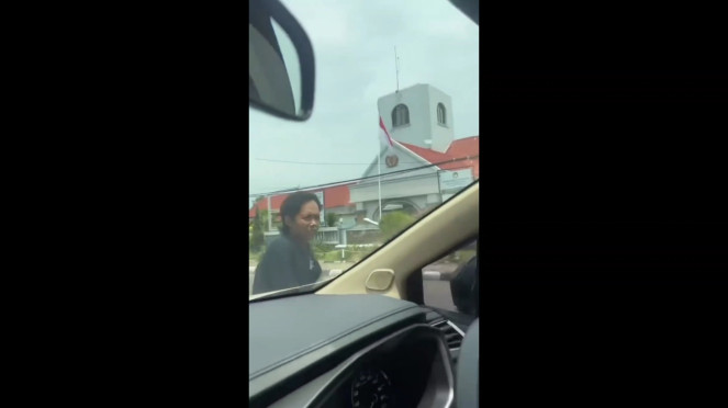 Pria Pura-Pura Tertabrak di Cirebon Viral di Media Sosial