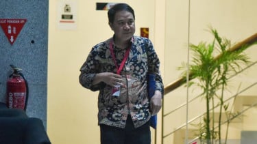 Mantan Dirjen PHU Hilman Latief usai diperiksa di Gedung KPK