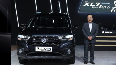 Suzuki New XL7 Hybrid Alpha Kuro