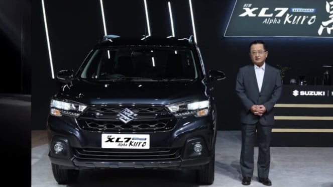 Suzuki New XL7 Hybrid Alpha Kuro