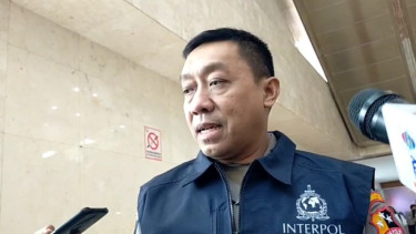 Sekretaris NCB Interpol Polri, Brigjen Pol Untung Widyatmoko di Kompleks Parlemen, Senayan, Jakarta Pusat