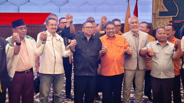 Silaturahmi partai politik non-parlemen di kediaman Oso