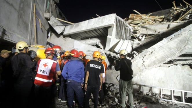 Musala di Ponpes Al Khoziny Sidoarjo ambruk menimpa santri
