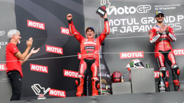 Marc Marquez naik podium di MotoGP Jepang 2025