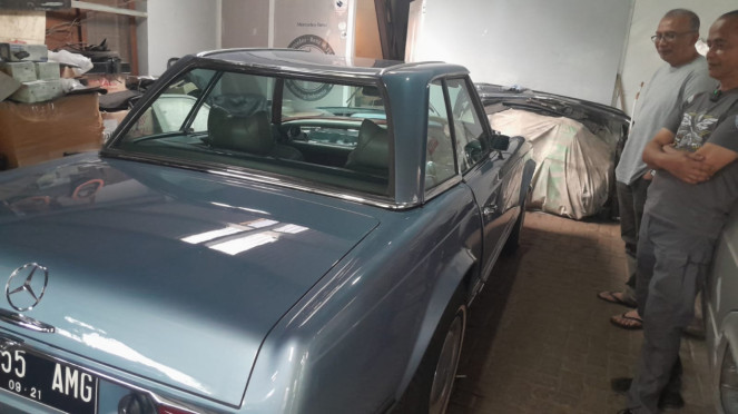 Mobil klasik Mercedes-Benz 280 SL BJ Habibie yang dibeli Ridwan Kamil