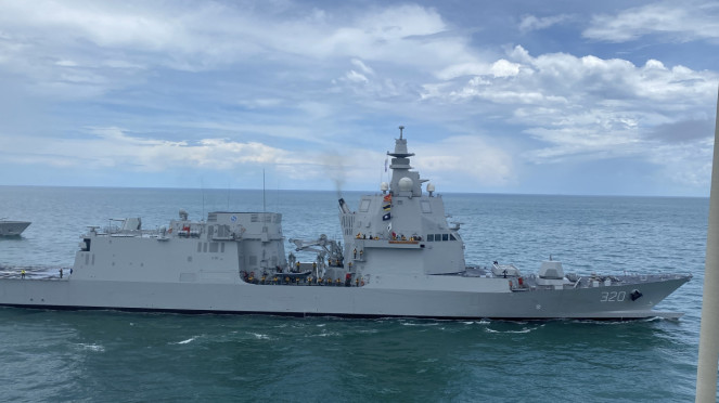 KRI Brawijaya-320