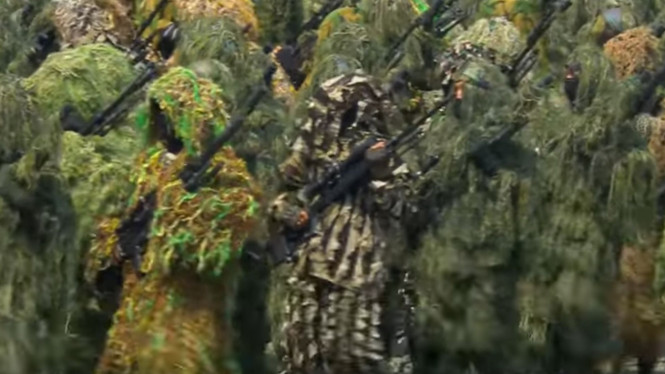 Penampakan Penembak Jitu (Sniper) saat Defile Pasukan di Puncak HUT ke-80 TNI 