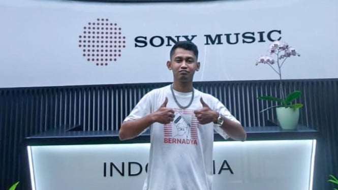Rapper Kennyjacta.