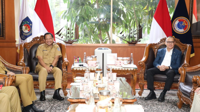 Mendagri Tito Karnavian menerima kunjungan Menteri P2MI Mukhtarudin