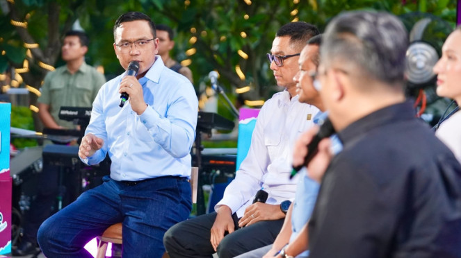 Direktur Utama Pertamina, Simon Aloysius Mantiri