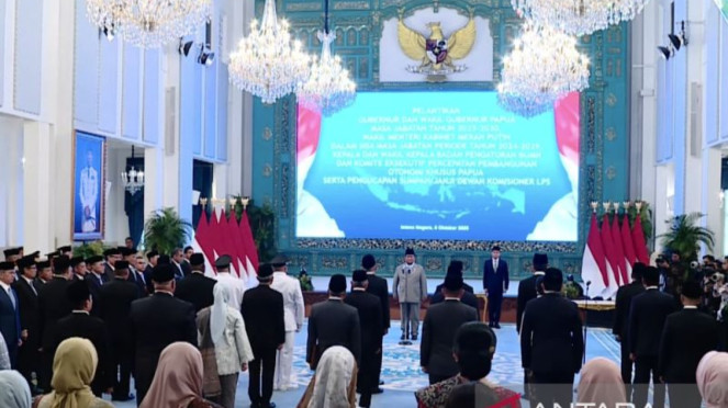 Pelantikan BP BUMN Dony Oskaria.