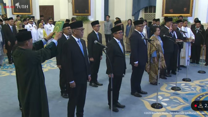 Pelantikan dubes dan wakil dubes di Istana Negara